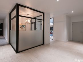 1085 103rd Avenue NE 526, Bellevue WA 98004