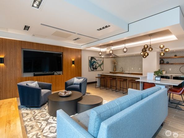 1085 103rd Avenue NE 526, Bellevue WA 98004