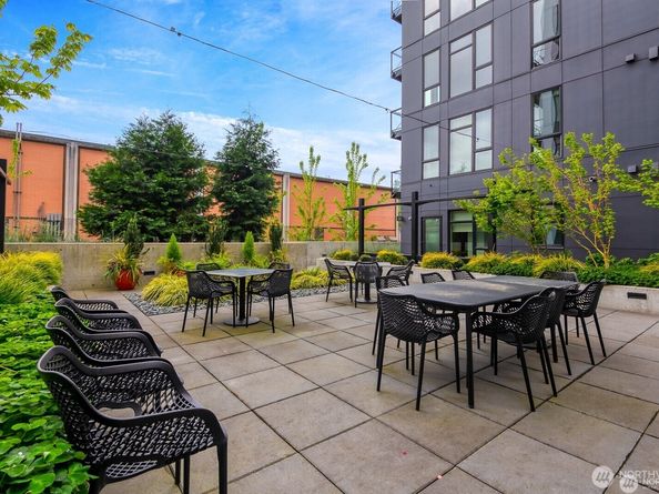1085 103rd Avenue NE 526, Bellevue WA 98004