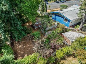 18806 2nd Avenue NW, Shoreline WA 98177