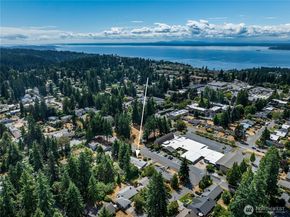 18806 2nd Avenue NW, Shoreline WA 98177