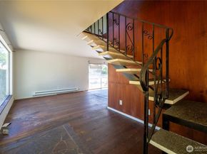 8723 7th Avenue S, Seattle WA 98108
