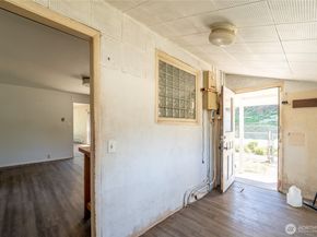 8723 7th Avenue S, Seattle WA 98108