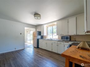8723 7th Avenue S, Seattle WA 98108