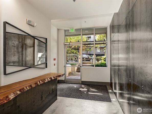 1812 19th Avenue 306, Seattle WA 98122