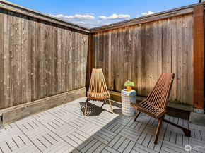 1812 19th Avenue 306, Seattle WA 98122