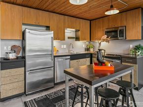 1812 19th Avenue 306, Seattle WA 98122
