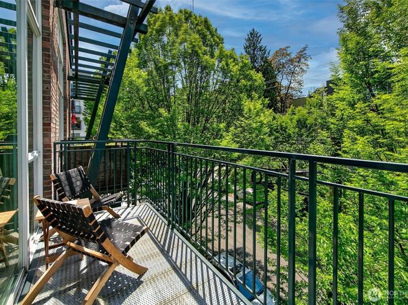 1812 19th Avenue 306, Seattle WA 98122