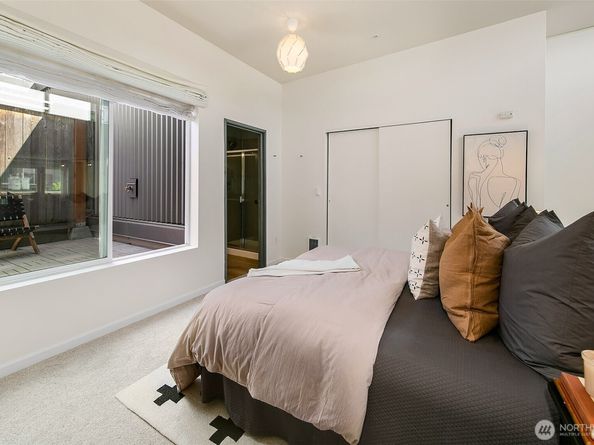 1812 19th Avenue 306, Seattle WA 98122