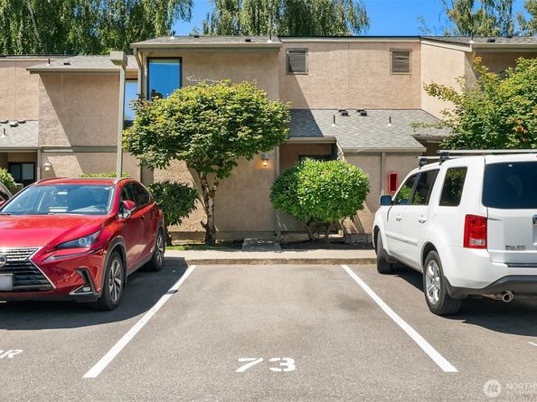 10037 NE 138th Place D7, Kirkland WA 98034