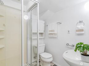 939 N 88th st, Seattle WA 98103