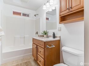 939 N 88th st, Seattle WA 98103
