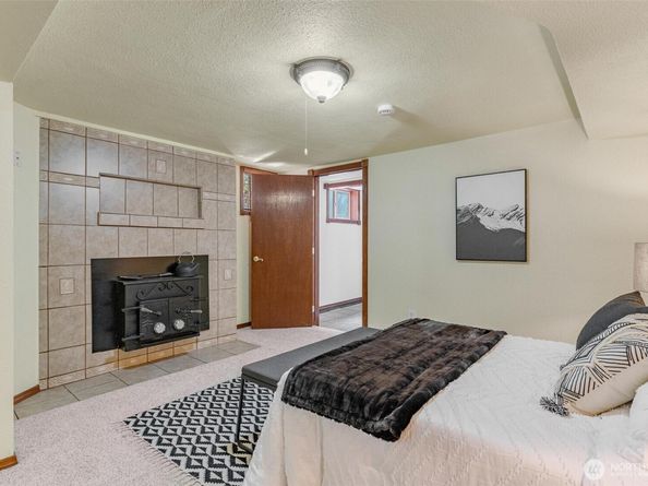 939 N 88th st, Seattle WA 98103
