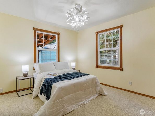 939 N 88th st, Seattle WA 98103