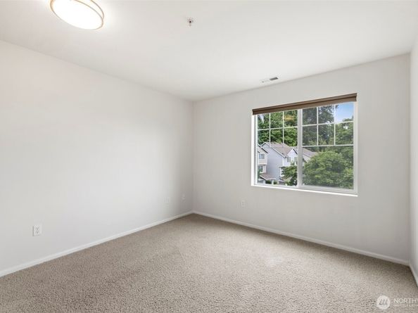 21270 40th Way S, SeaTac WA 98198