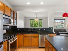 21270 40th Way S, SeaTac WA 98198