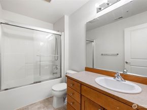 21270 40th Way S, SeaTac WA 98198
