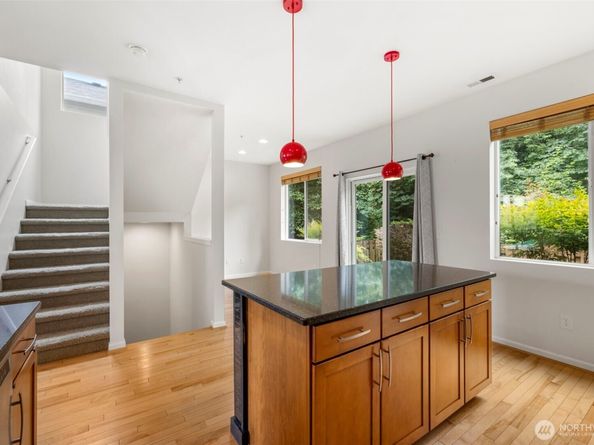 21270 40th Way S, SeaTac WA 98198