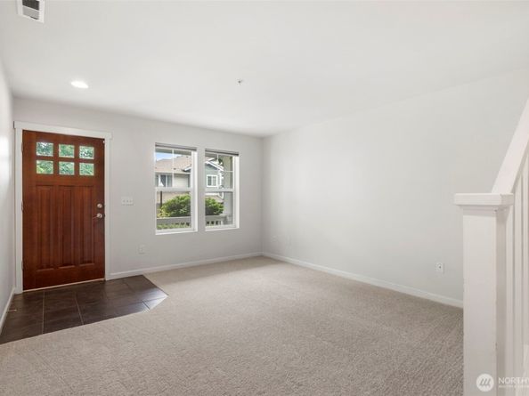 21270 40th Way S, SeaTac WA 98198