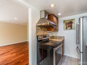 1800 Taylor Avenue N 305, Seattle WA 98109