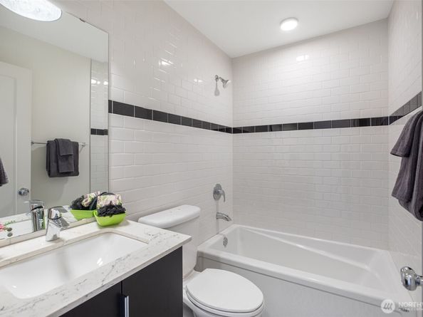 140 26 Avenue E, Seattle WA 98112