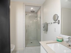140 26 Avenue E, Seattle WA 98112