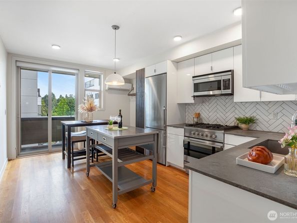 140 26 Avenue E, Seattle WA 98112