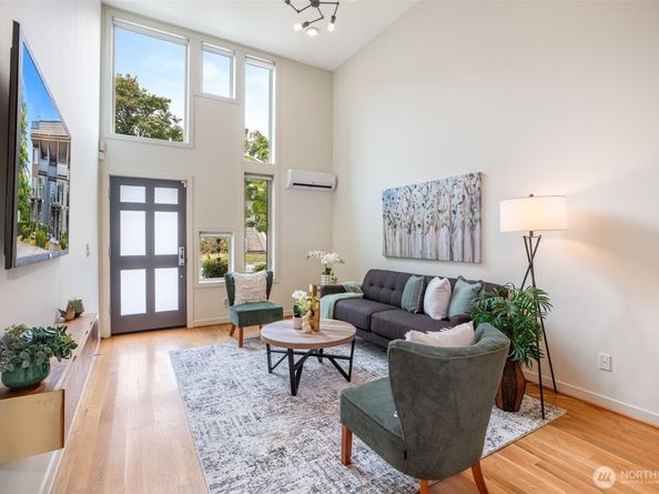 140 26 Avenue E, Seattle WA 98112