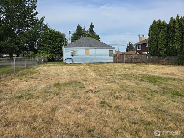 220 R Street SE, Auburn WA 98002