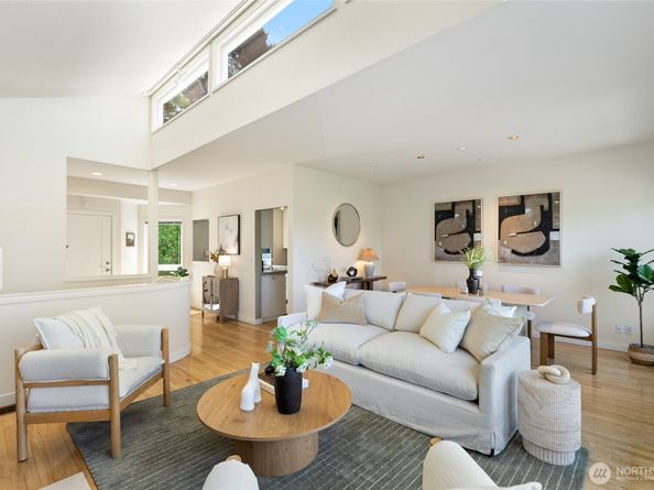 101 NW 58th Street 10, Seattle WA 98107
