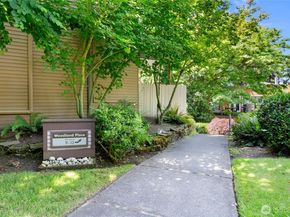 101 NW 58th Street 10, Seattle WA 98107