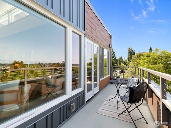 101 NW 58th Street 10, Seattle WA 98107