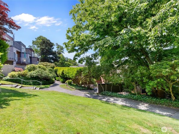 101 NW 58th Street 10, Seattle WA 98107