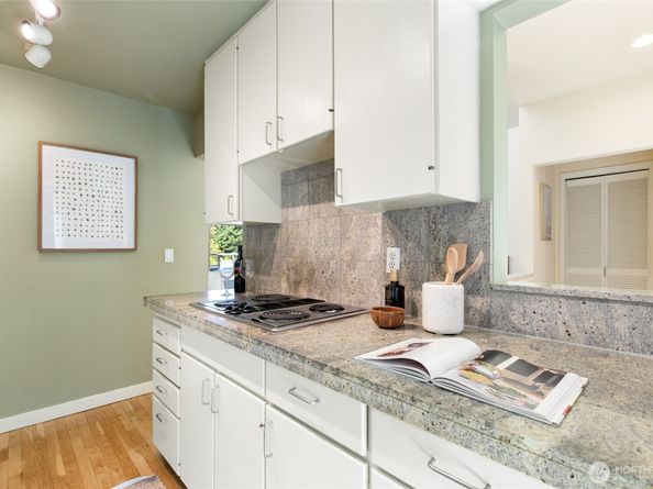 101 NW 58th Street 10, Seattle WA 98107