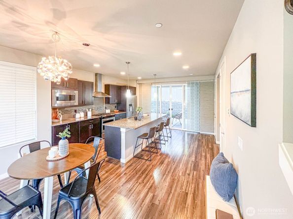 826 SW 96th Place, Seattle WA 98106