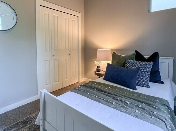 826 SW 96th Place, Seattle WA 98106