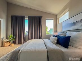 826 SW 96th Place, Seattle WA 98106