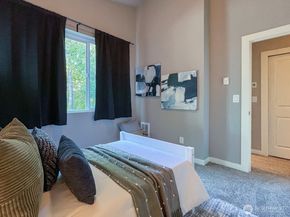 826 SW 96th Place, Seattle WA 98106