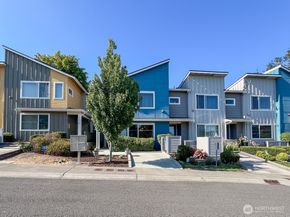 826 SW 96th Place, Seattle WA 98106