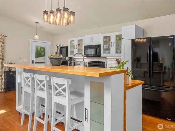 3288 NW Happy Hollow Lane, Silverdale WA 98383