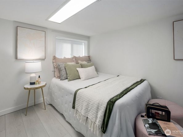 4642 Eastern Avenue N, Seattle WA 98103