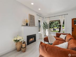 4642 Eastern Avenue N, Seattle WA 98103