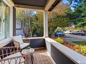 4642 Eastern Avenue N, Seattle WA 98103