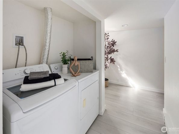 4642 Eastern Avenue N, Seattle WA 98103