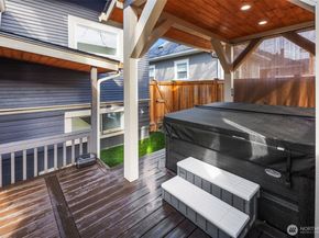 4642 Eastern Avenue N, Seattle WA 98103
