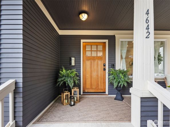 4642 Eastern Avenue N, Seattle WA 98103