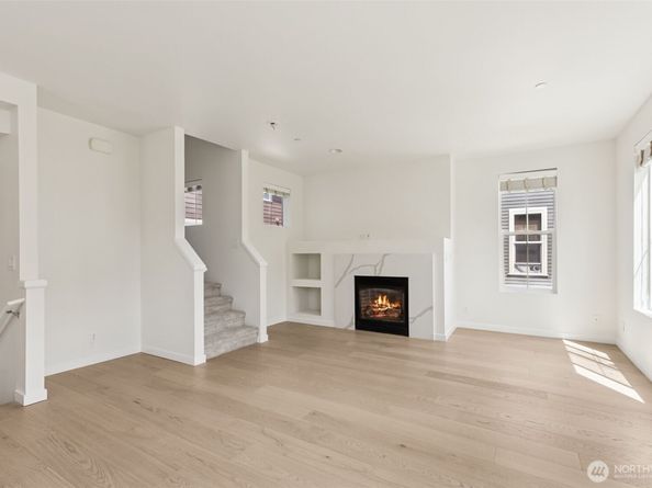 861 5th Place NE, Issaquah WA 98029