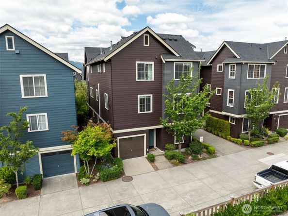 861 5th Place NE, Issaquah WA 98029