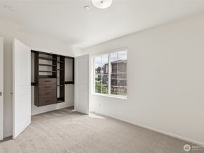 861 5th Place NE, Issaquah WA 98029