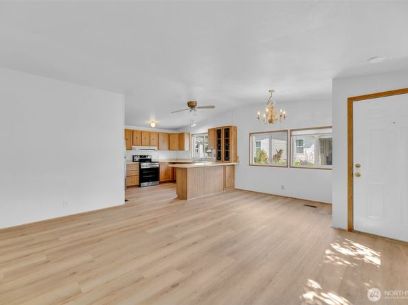 32820 20th Avenue S 35, Federal Way WA 98003